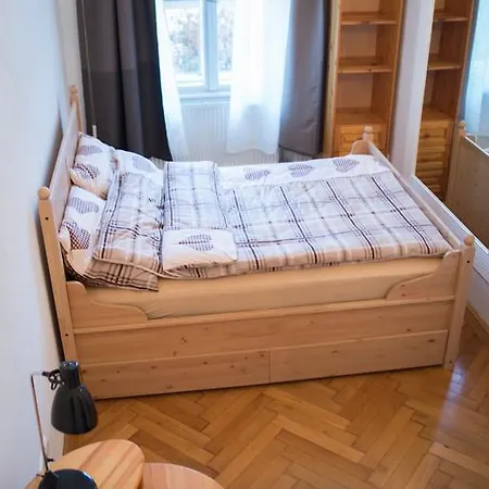 Jokai Ter Apartment *